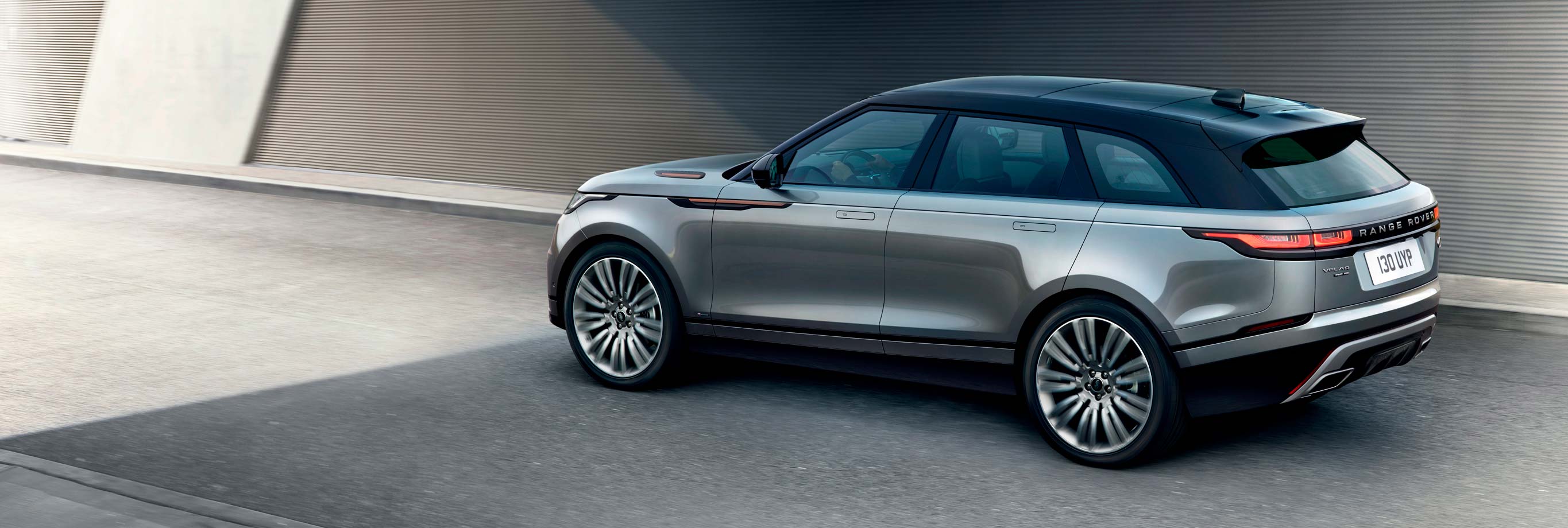 Velar-Summer-Carosello